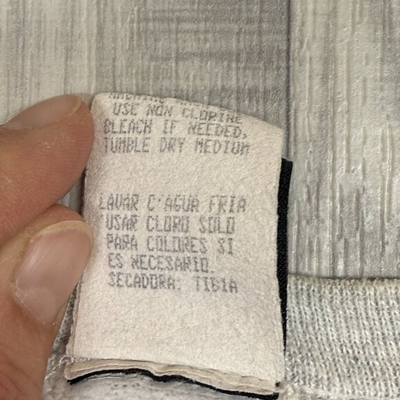 ✅VTG Mickey Minnie Mouse Pluto Goofy Donald Daffy Christmas Sweatshirt M *STAIN - Picture 7 of 13